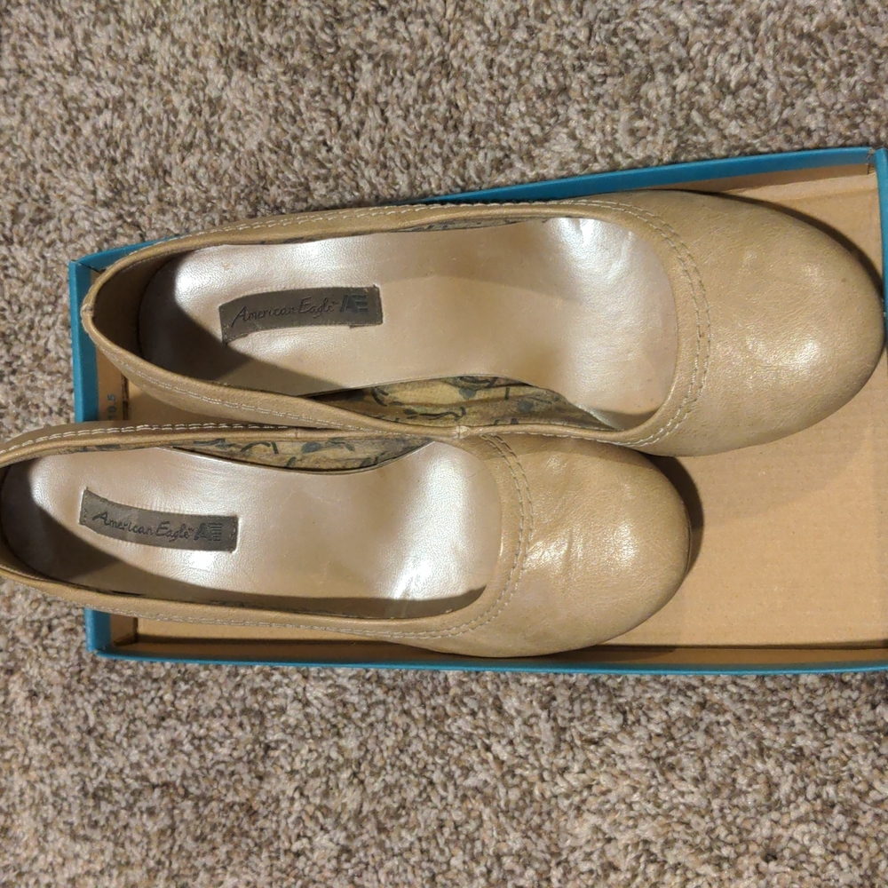American eagle heels